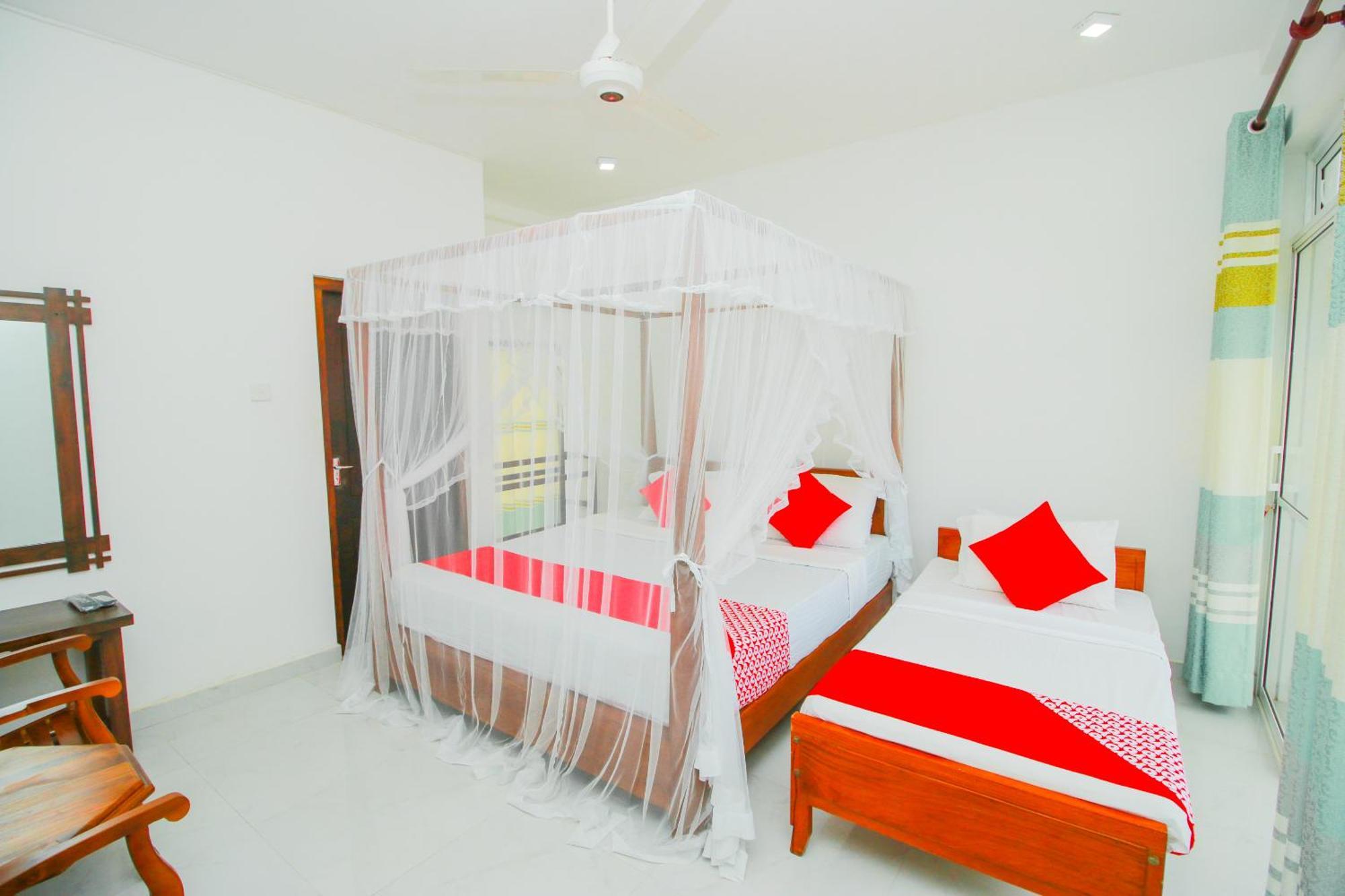 Onaro Beach View Matara Rum bild
